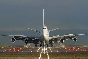 The advantages and disadvantages of international air transport, sea transport and land transport